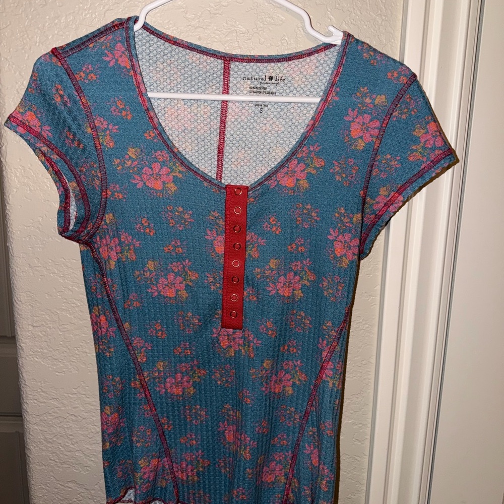 Natural Life Blue and Pink Floral Short Sleeve Top
